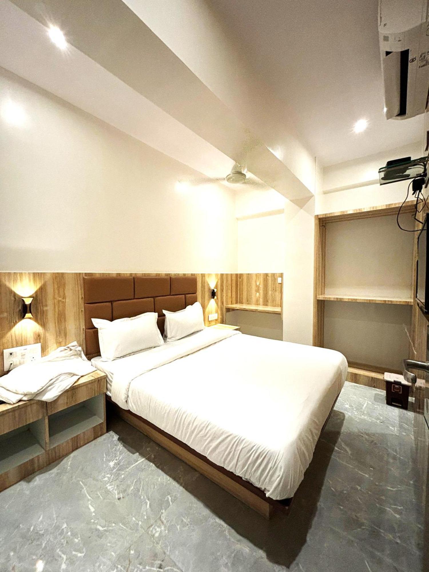 Hotel Enigma Inn Βομβάη Εξωτερικό φωτογραφία