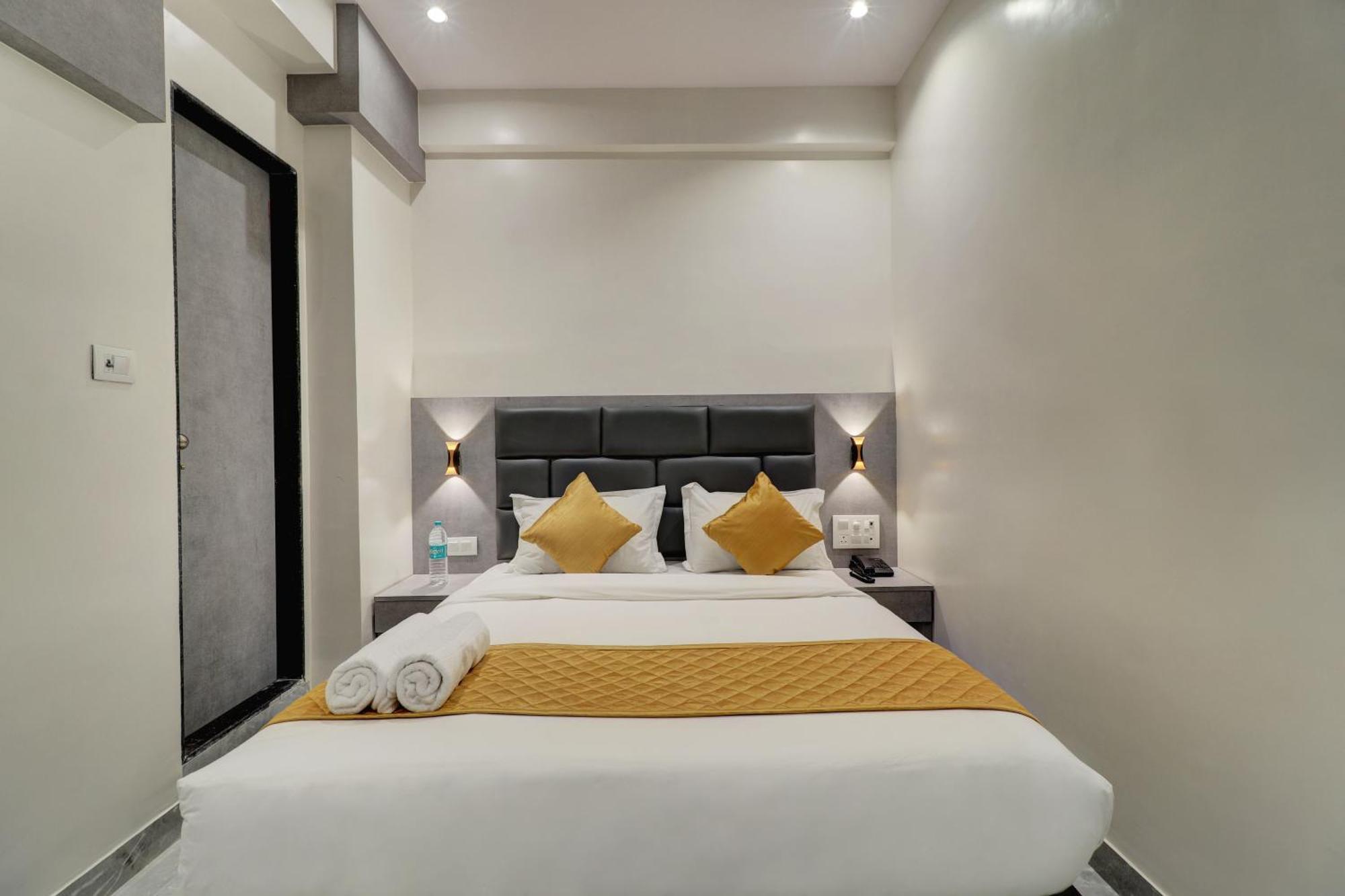 Hotel Enigma Inn Βομβάη Εξωτερικό φωτογραφία